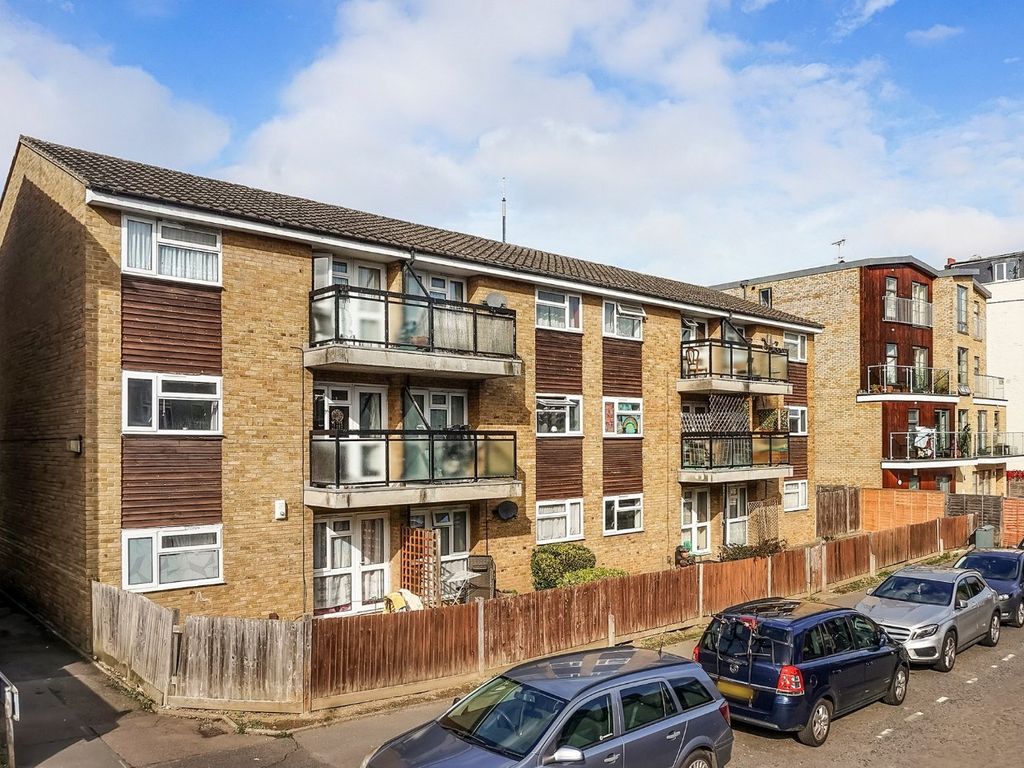 Palace Road, London SE19