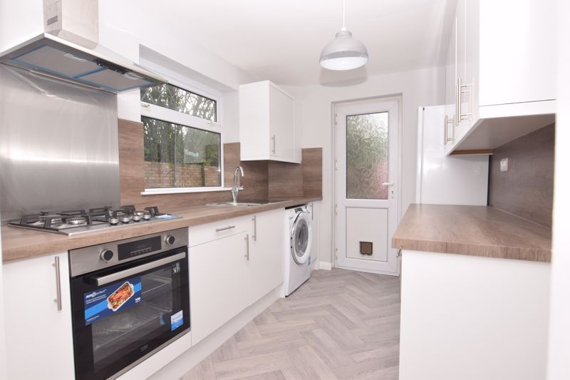 4 bed terraced house to rent in Trentham Close, St. Werburghs, Bristol