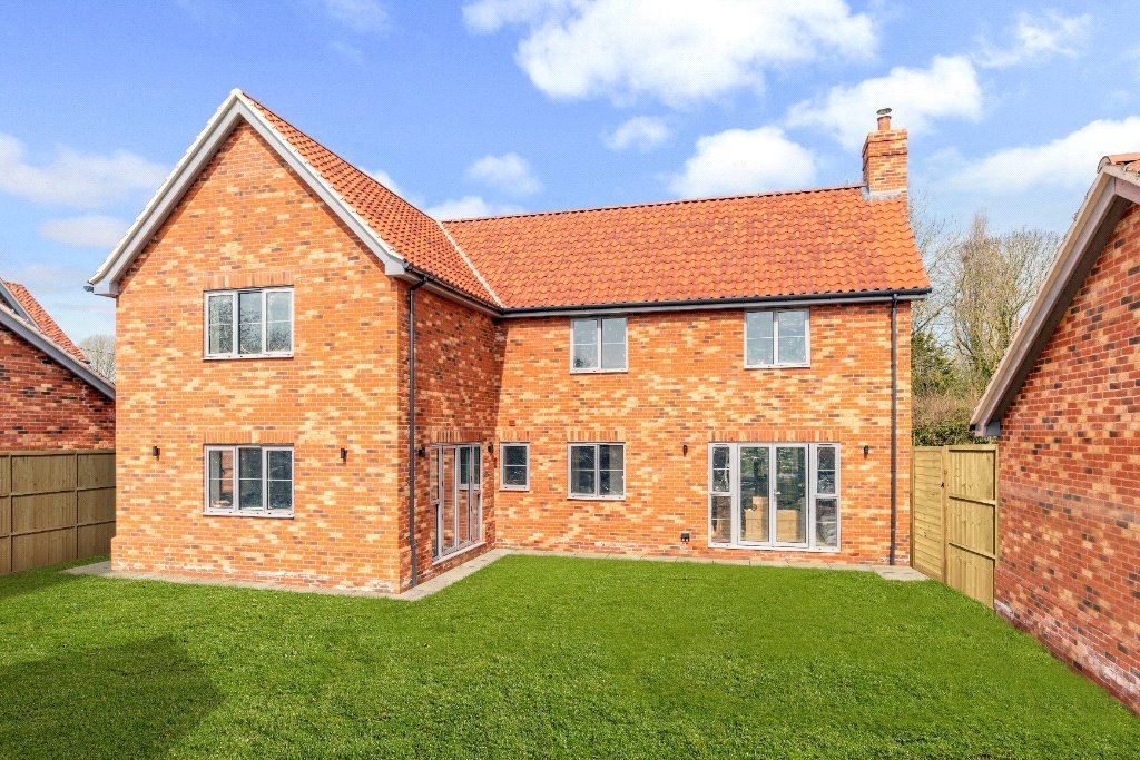 New home, 4 bed detached house for sale in The Lawns, Crowfield Road