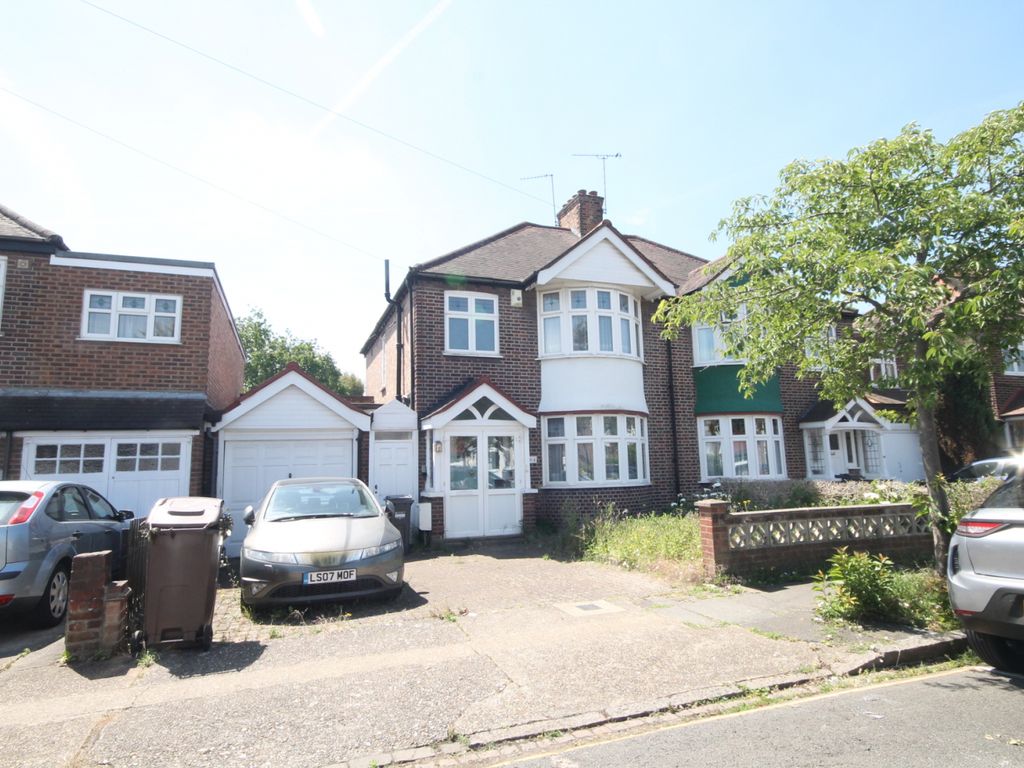 3 bed semidetached house for sale in Roxborough Avenue, Isleworth TW7