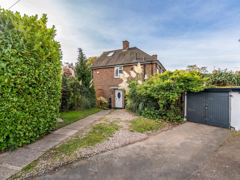 4 bed semidetached house for sale in Kimberley Road, Solihull B92, £