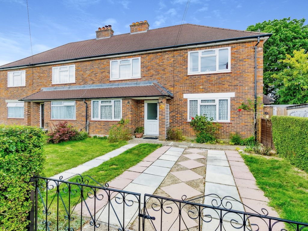 2 bed for sale in Farm Road, Warlingham CR6, £325,000 Zoopla