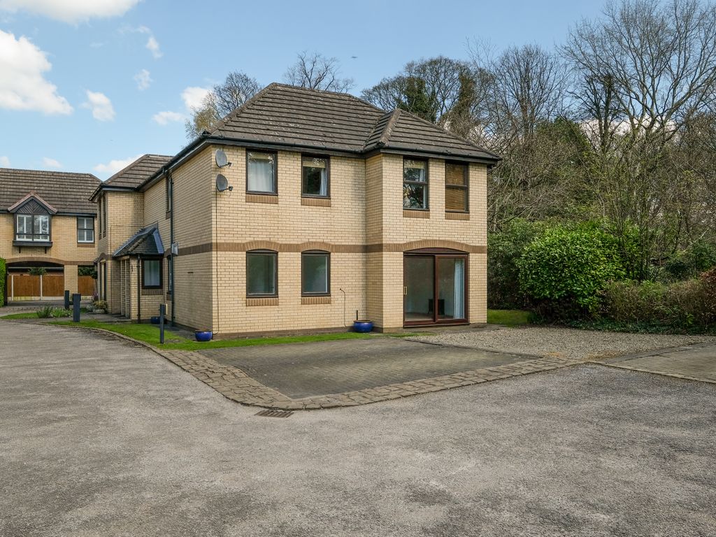 2 bed flat for sale in Dinglebank Close, Lymm WA13 Zoopla