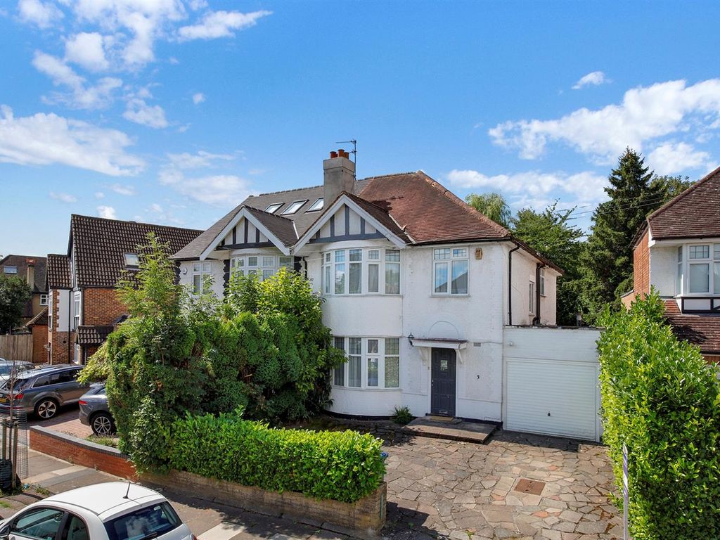 4 bed semidetached house to rent in West Hill Way, London N20, £3,200