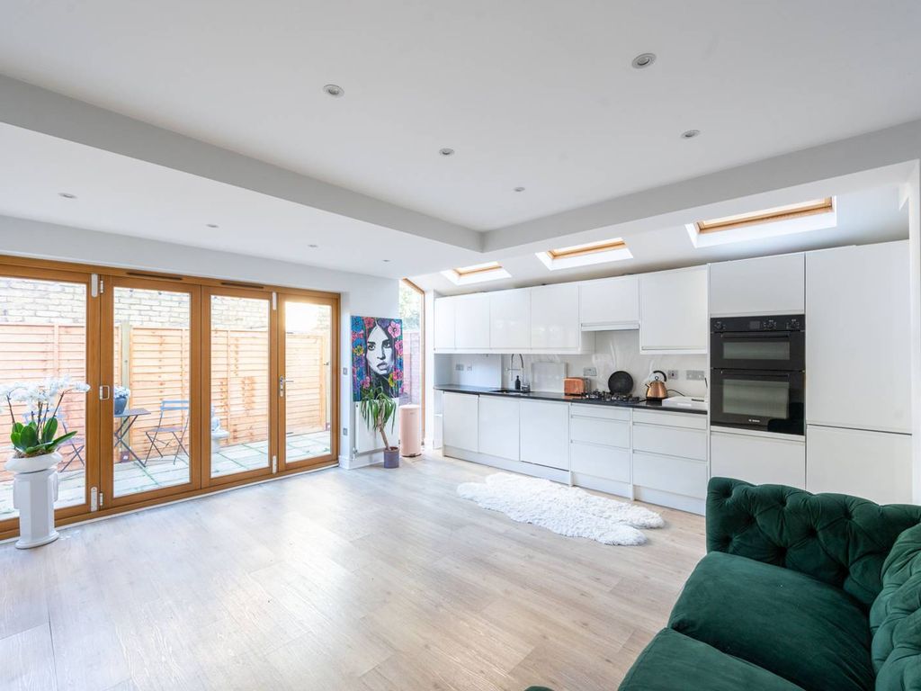 3 bed flat for sale in Colehill Lane, Park, London SW6 Zoopla