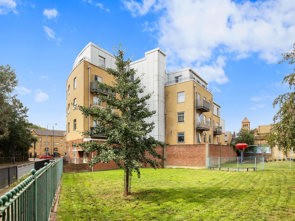 1 bed flat for sale in Wick Road, London E9, £178,750 Zoopla