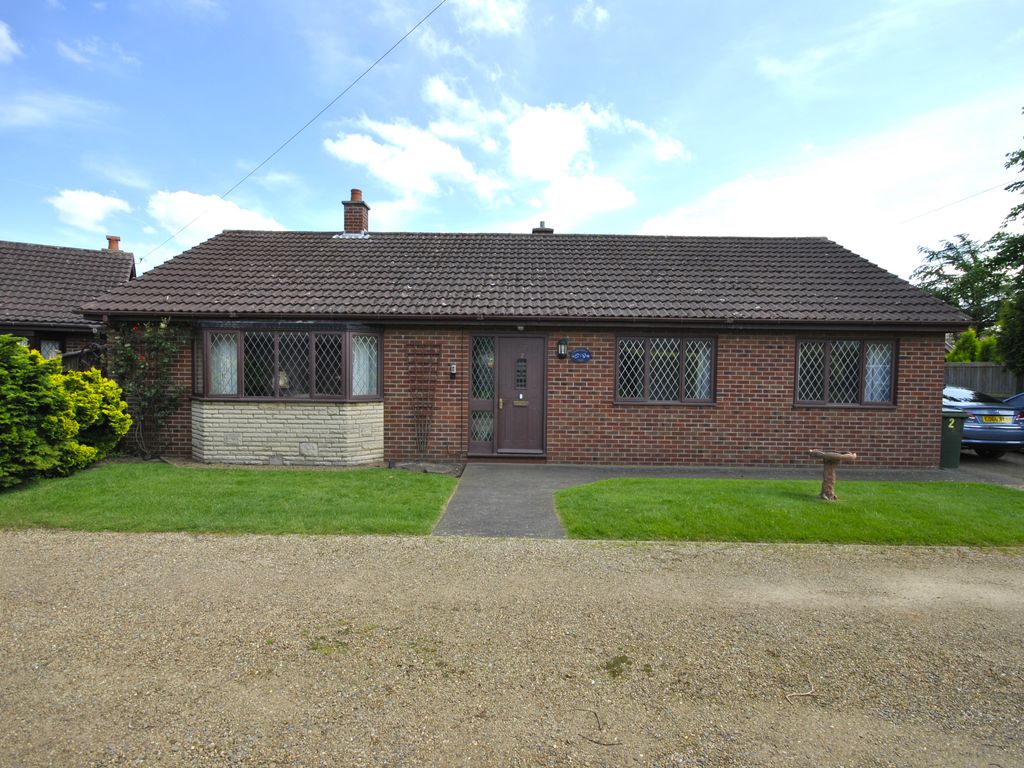 3 bed detached bungalow for sale in Doncaster Road, Finningley