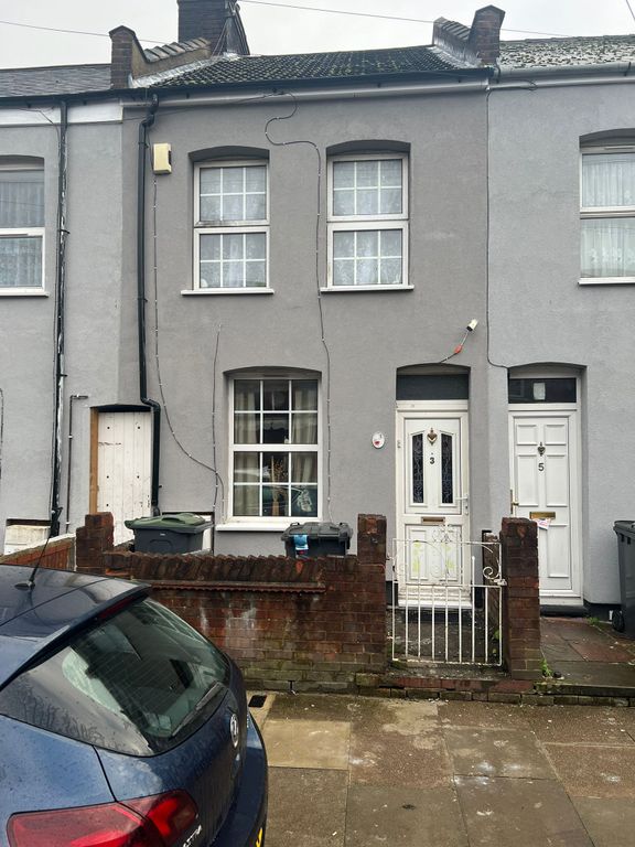 2 bed terraced house for sale in Malvern Road, Luton LU1, £245,000 Zoopla