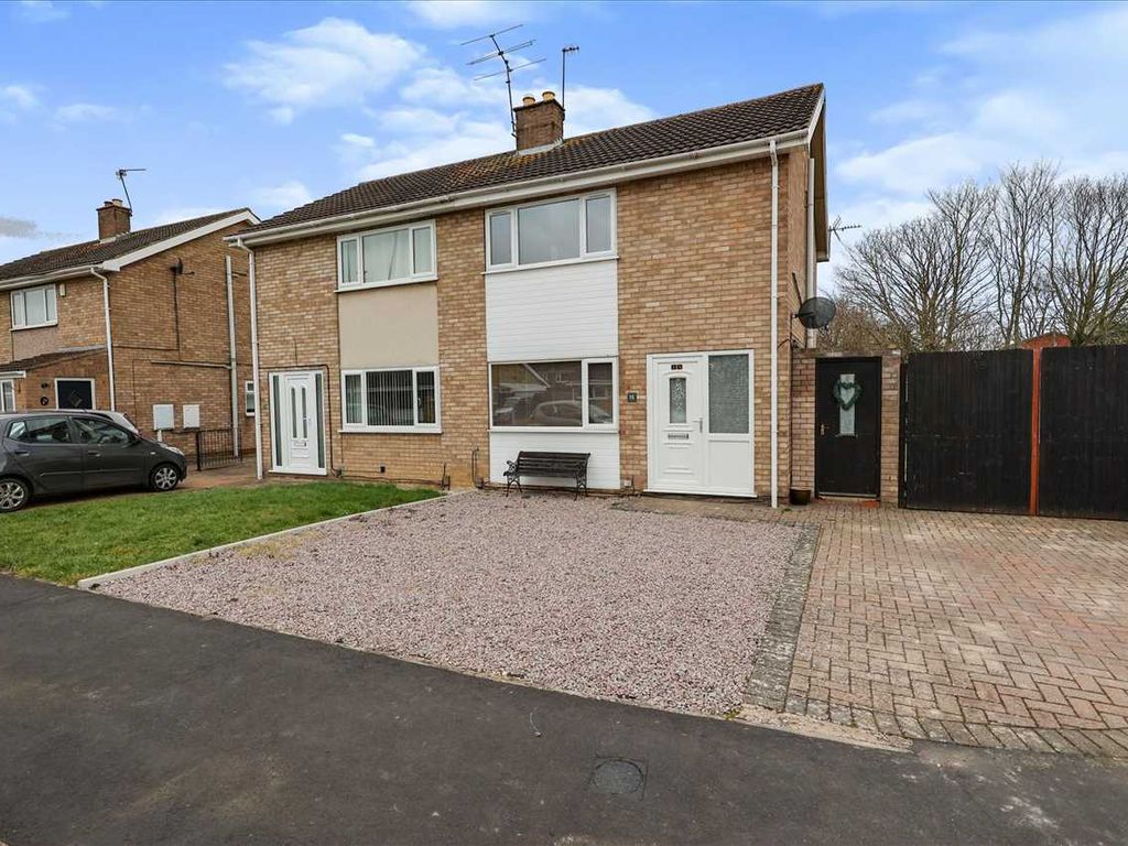 3 bed semidetached house for sale in Garrick Close, Lincoln LN5 Zoopla