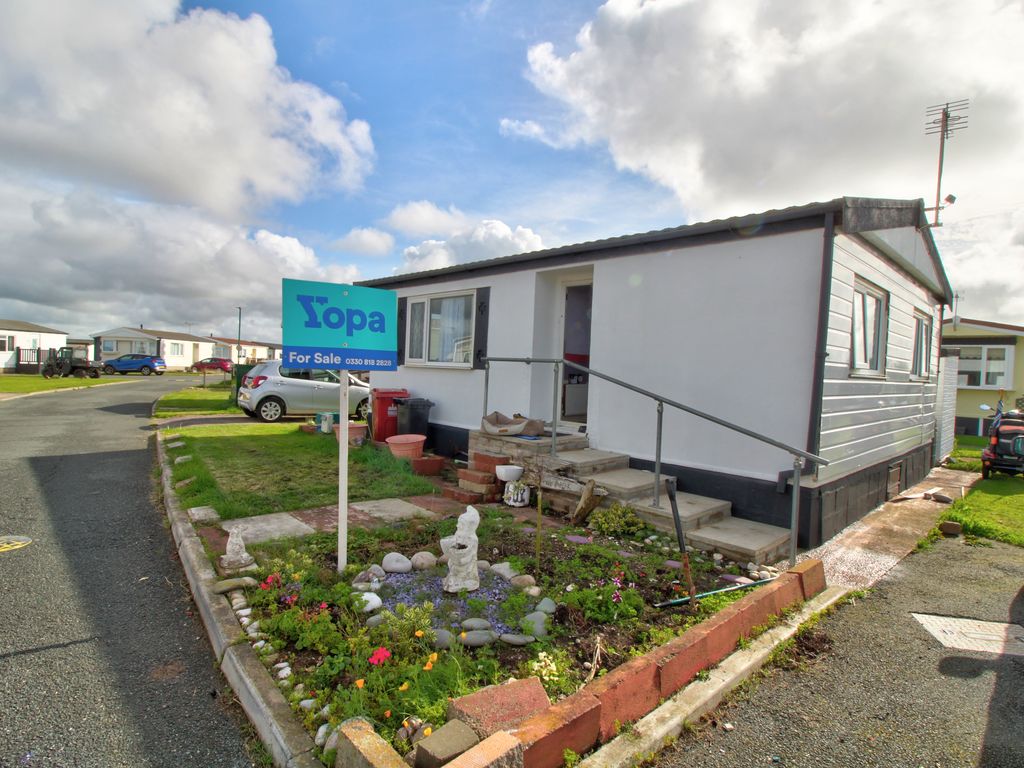 2 bed mobile/park home for sale in West Shore Park, Walney, BarrowIn