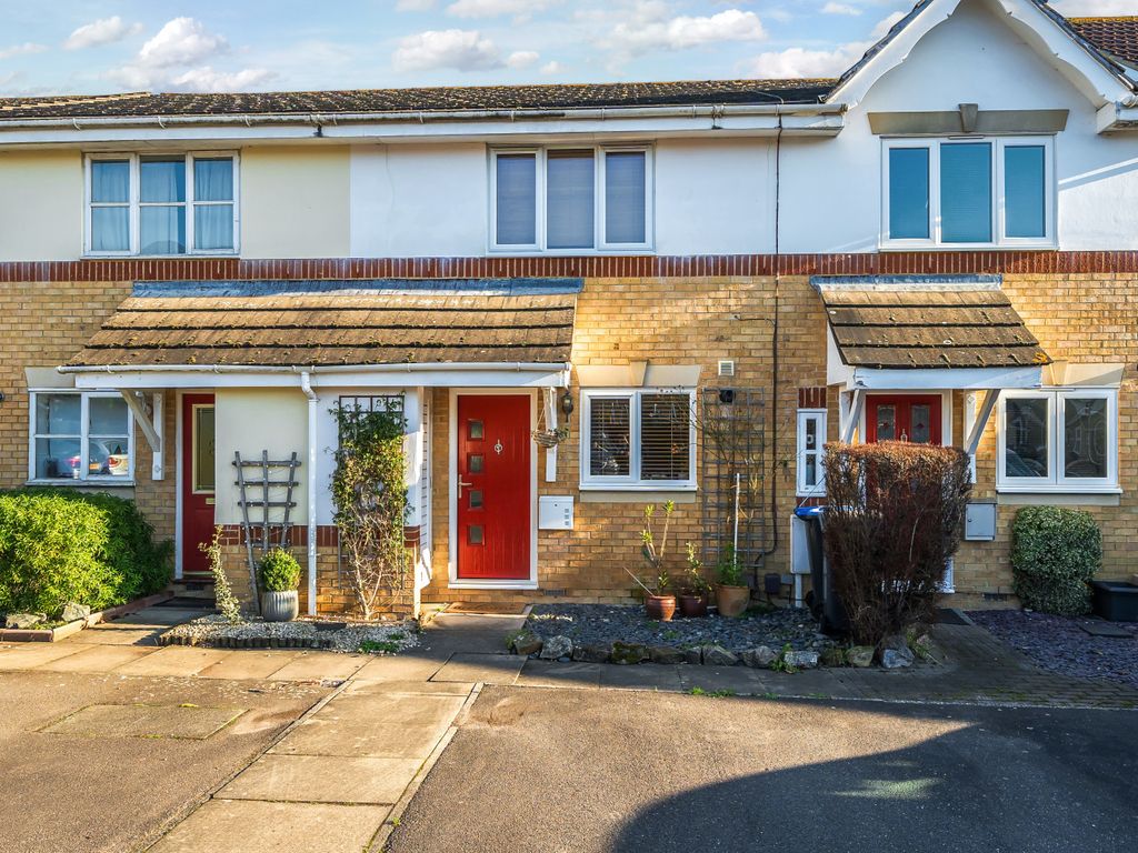 2 bed terraced house to rent in Clarendon Gate, Ottershaw, Chertsey