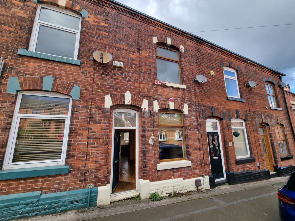 3 bed terraced house to rent in Lord Street, Stalybridge SK15, £995 pcm