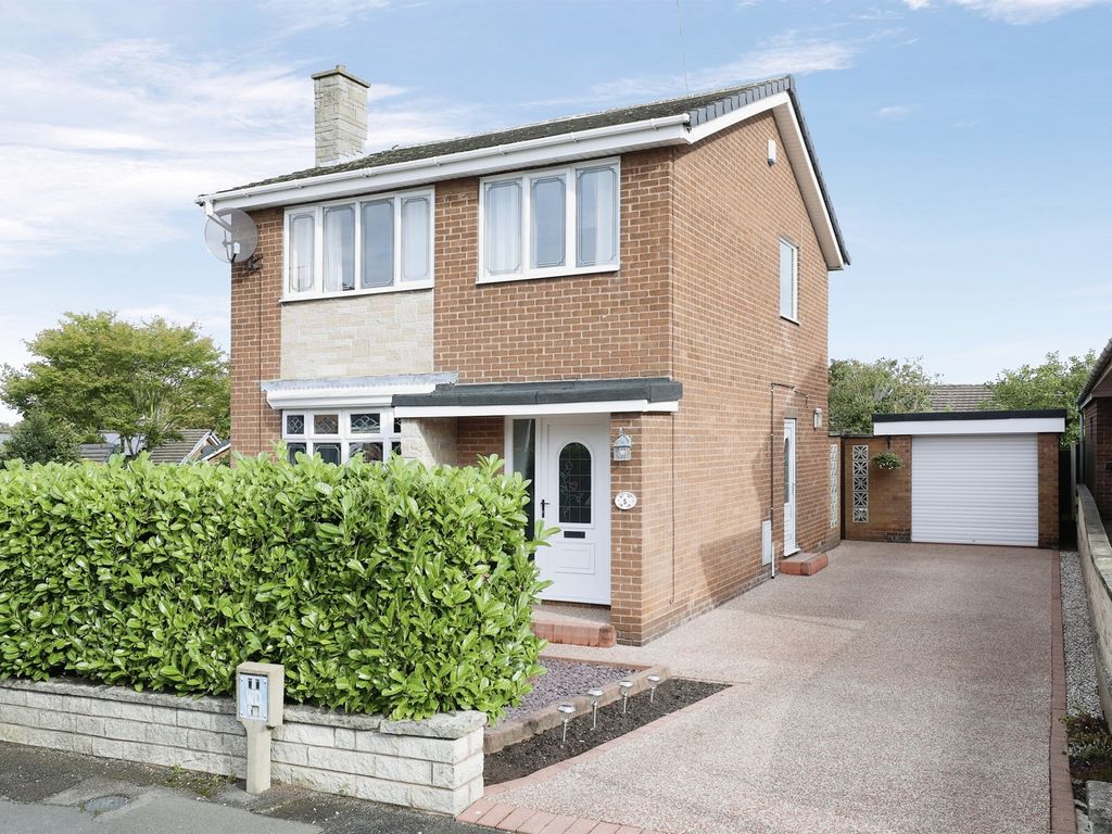 3 bed detached house for sale in The Grove, Worksop S81, £250,000 Zoopla