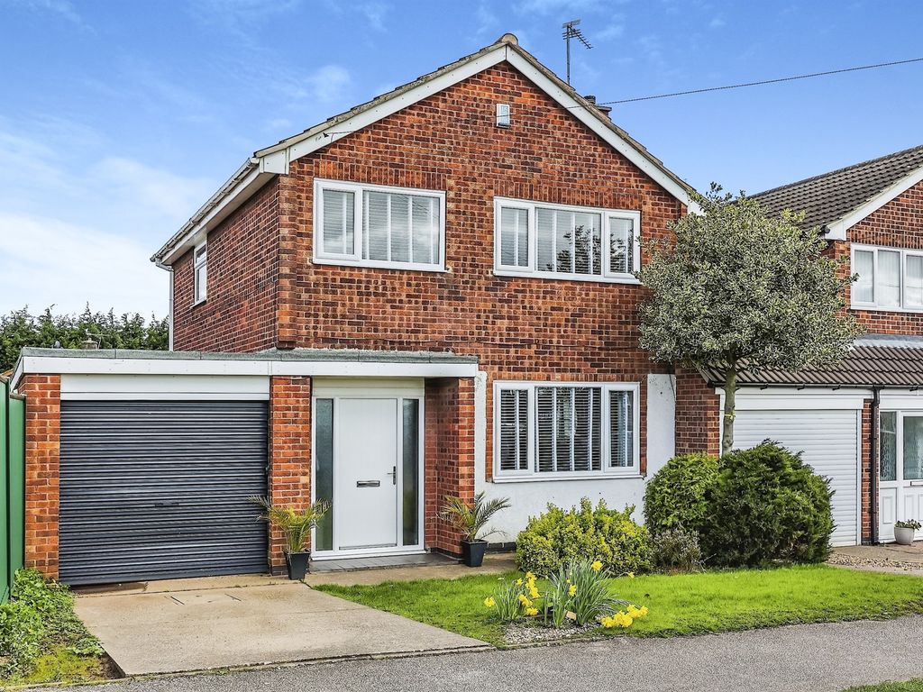 3 bed detached house for sale in Nabbs Lane, Hucknall, Nottingham NG15