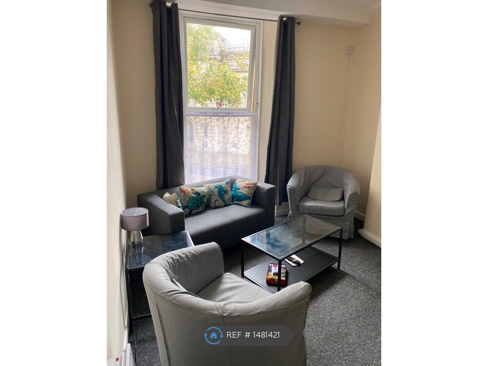 2 bed flat to rent in Tor Hill Road, Torquay TQ2 Zoopla