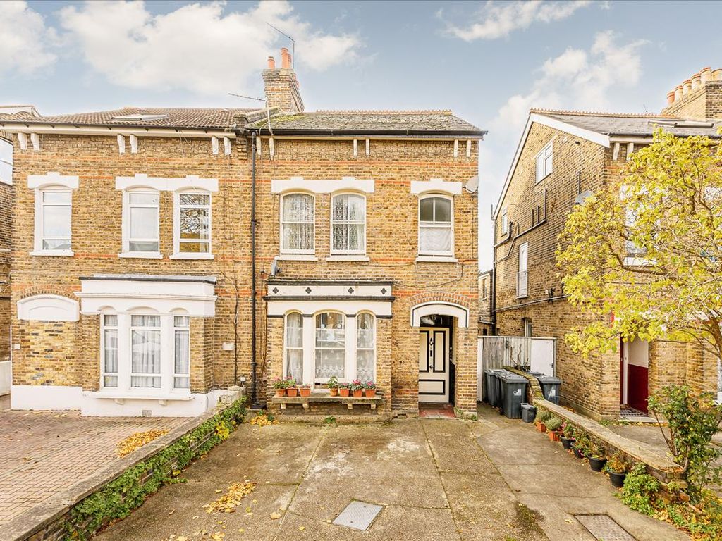 10 bed semidetached house for sale in Eccleston Road, Ealing W13, £