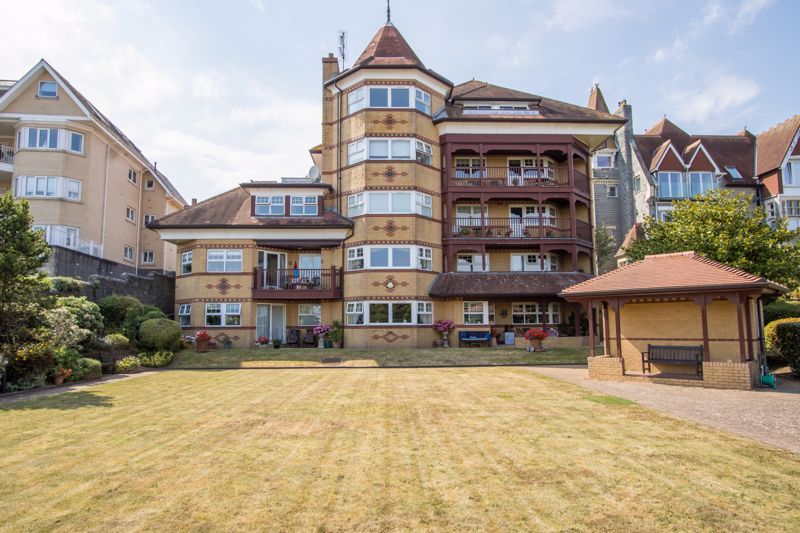 4 bed flat for sale in Glynne Tower, Bridgeman Road, Penarth CF64 Zoopla