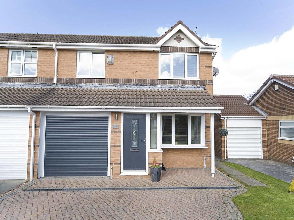 3 bed semidetached house for sale in Applewood Close, Hartlepool TS27