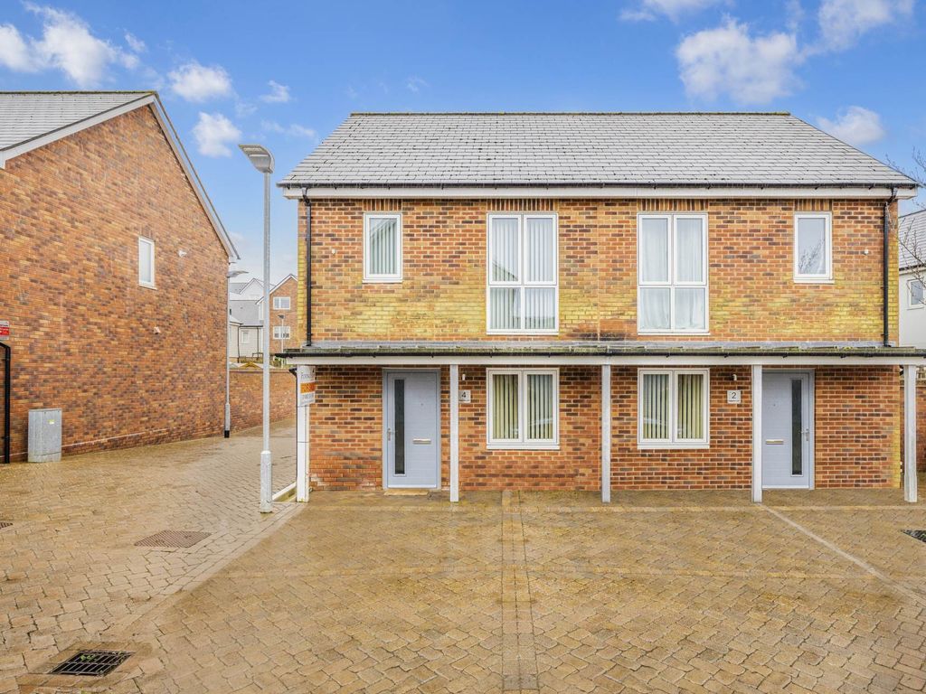 2 bed semidetached house for sale in Hedgerow Lane, Tunbridge Wells