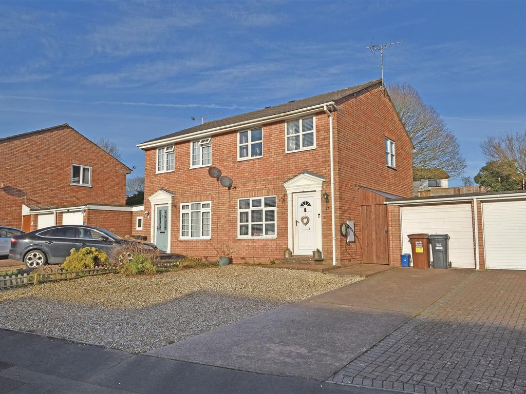 3 bed semidetached house for sale in Bockland Close, Cullompton EX15