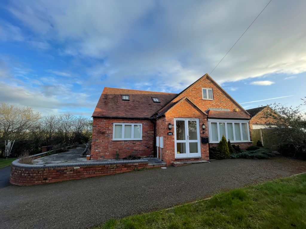 3 bed detached house to rent in Main Road, Atherstone CV9 Zoopla