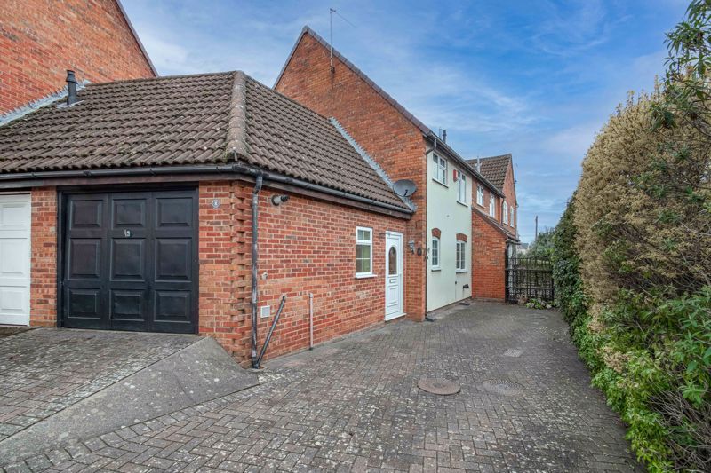 2 bed semidetached house for sale in Needle Close, Studley B80 Zoopla