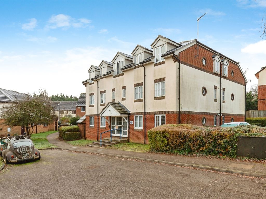 1 bed flat for sale in Rosemont Close, Letchworth Garden City SG6, £