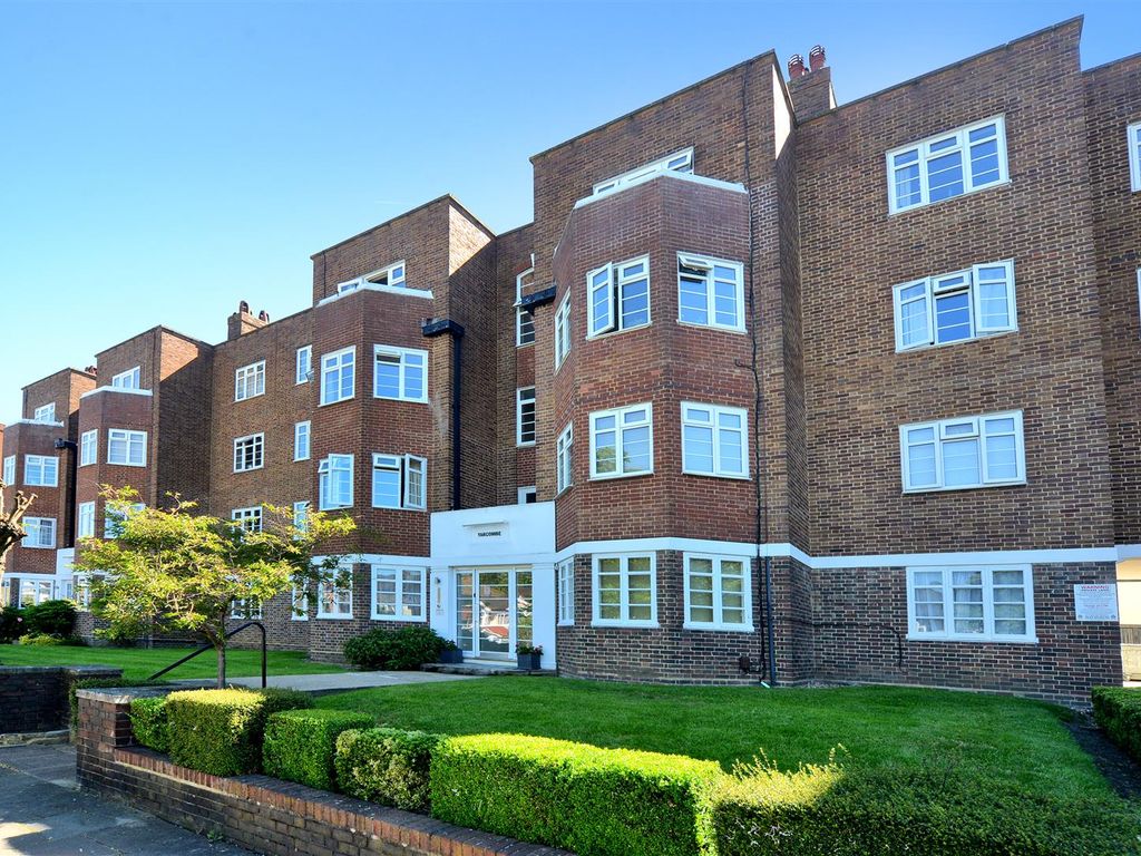 2 bed flat to rent in Adelaide Road, Surbiton KT6, £1,850 pcm Zoopla