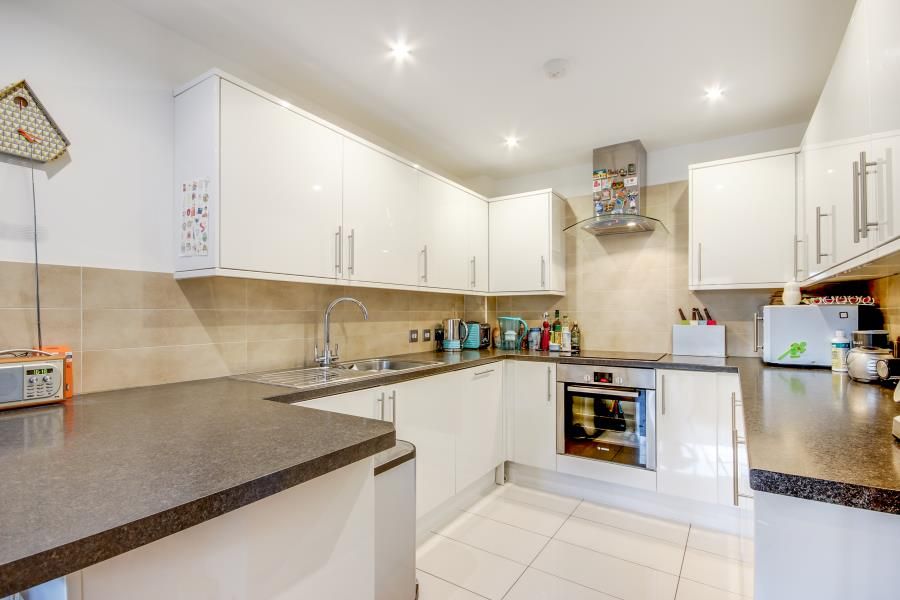 2 bed flat to rent in Morning Lane, Hackney E9 Zoopla