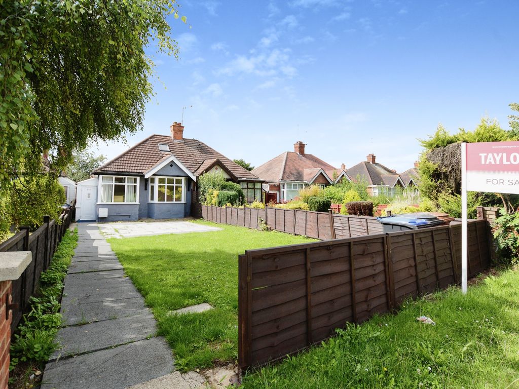 5 bed bungalow for sale in Kettering Road, Northampton NN3, £265,000 Zoopla