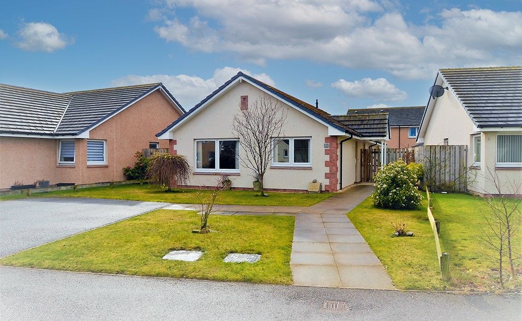 3 bed detached bungalow for sale in 11 Montgomerie Drive, Nairn IV12 Zoopla