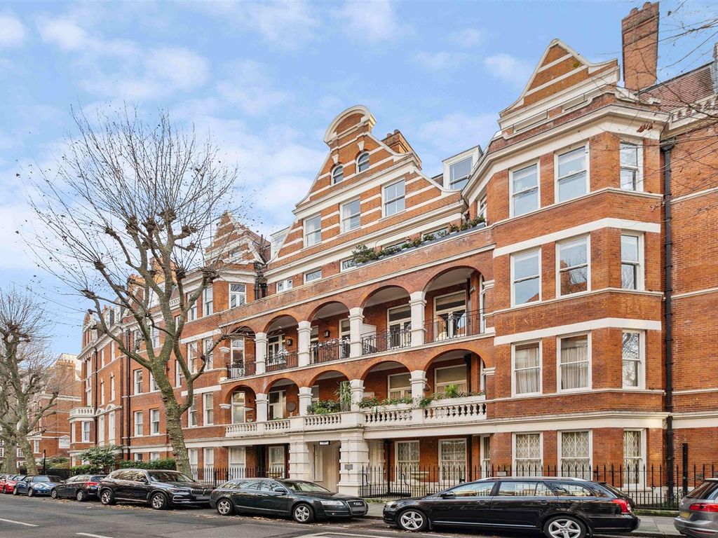 Fitzgeorge Avenue, London W14  