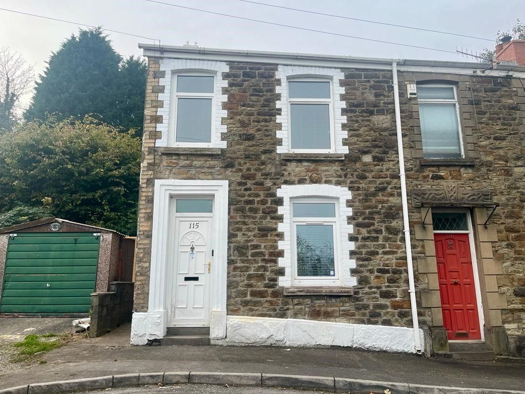 3 bed property to rent in Graig Road, Morriston, Swansea SA6, £900 pcm