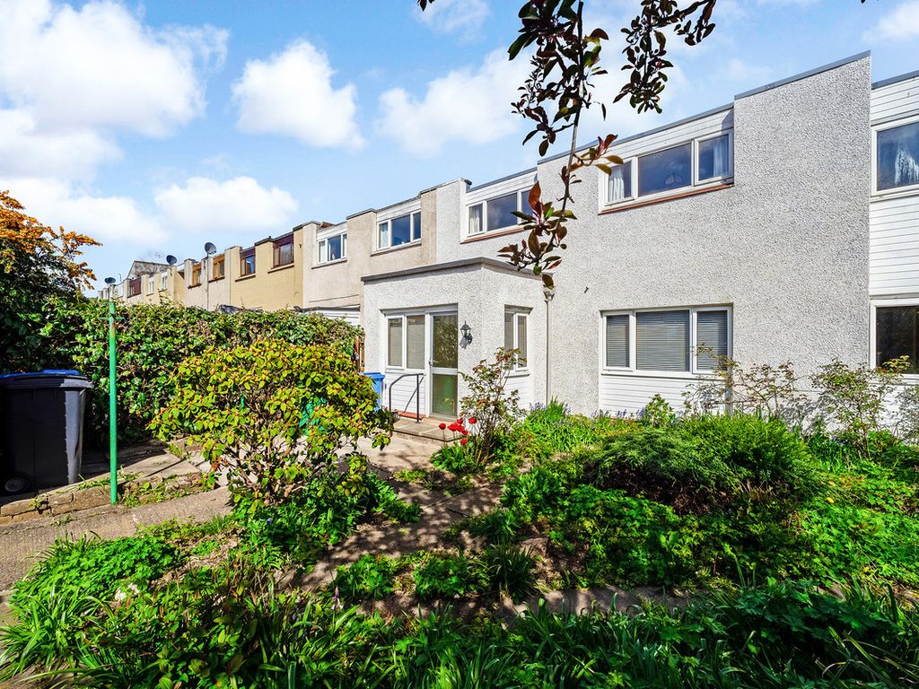 5 bed terraced house for sale in Colliston Avenue, Glenrothes KY7, £