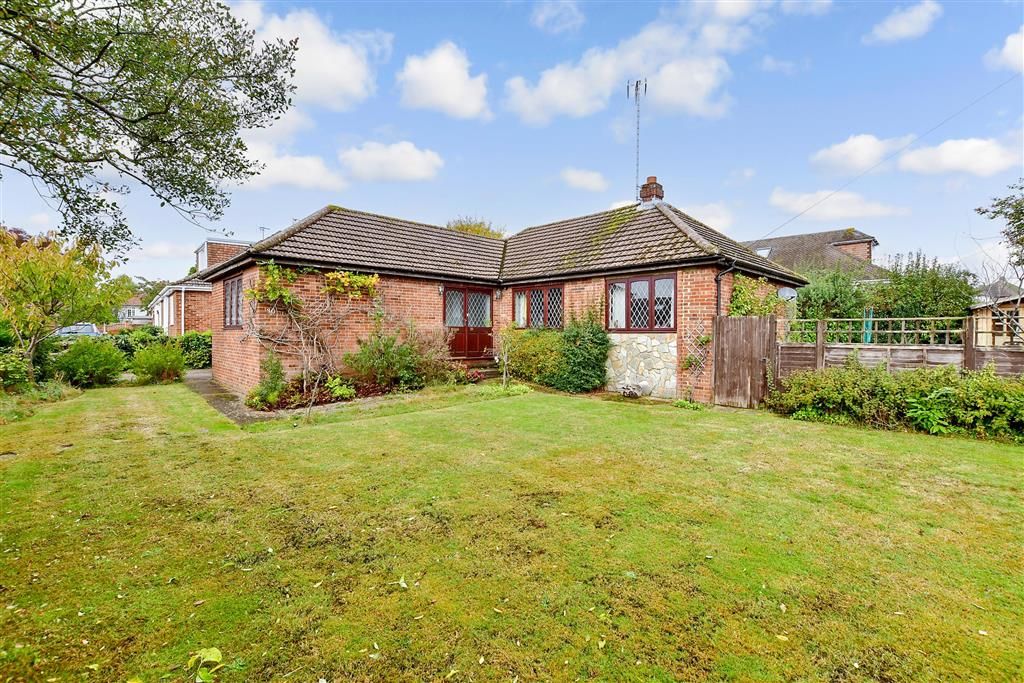 3 bed detached bungalow for sale in Otteridge Road, Bearsted, Maidstone