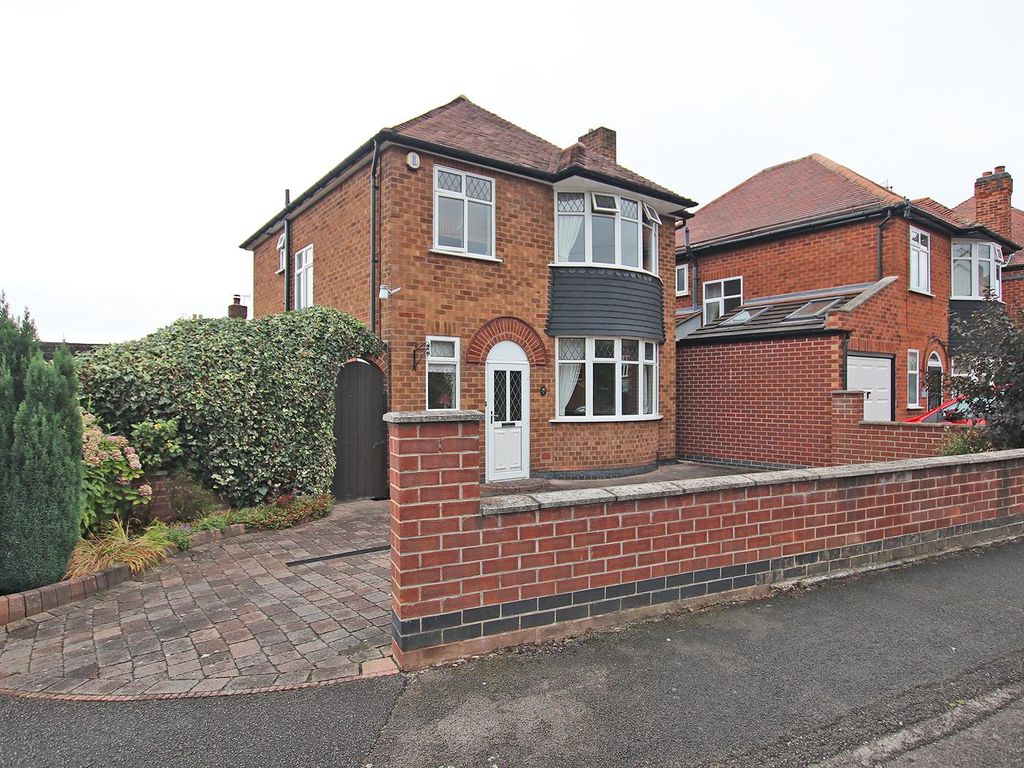 3 bed detached house for sale in Langley Avenue, Arnold, Nottingham NG5