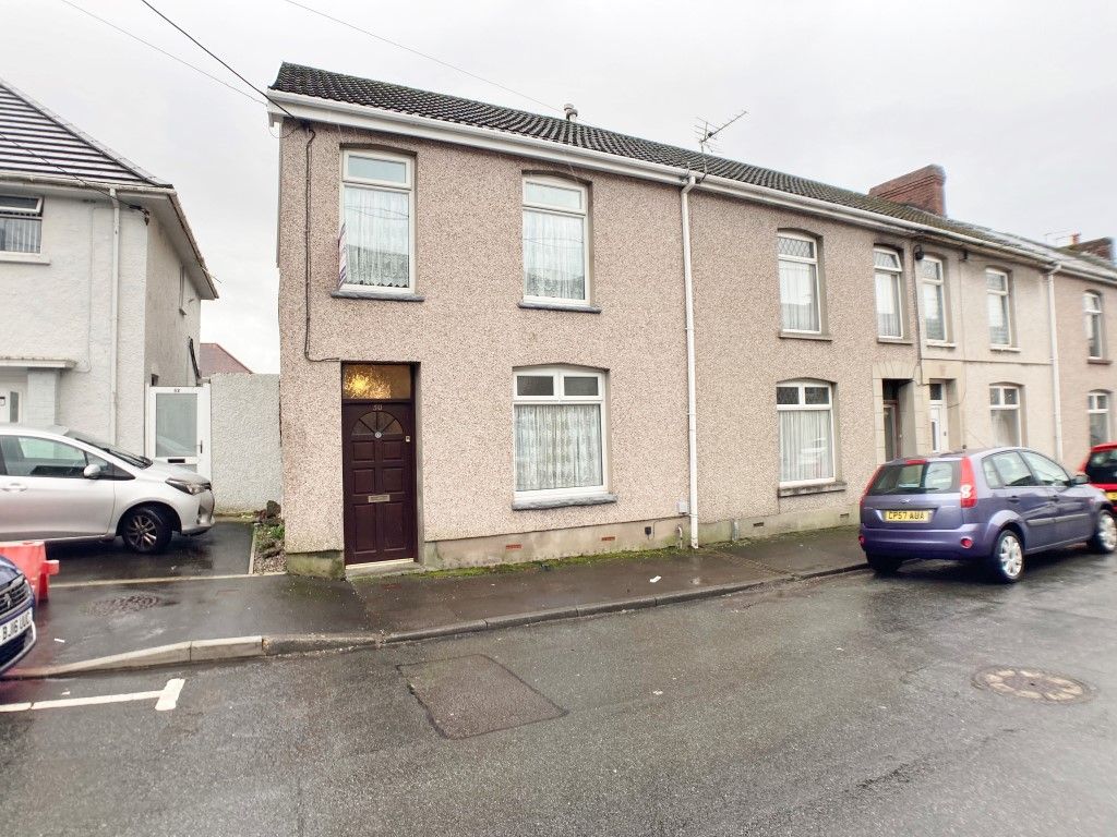 3 bed end terrace house for sale in Williams Street, Pontarddulais
