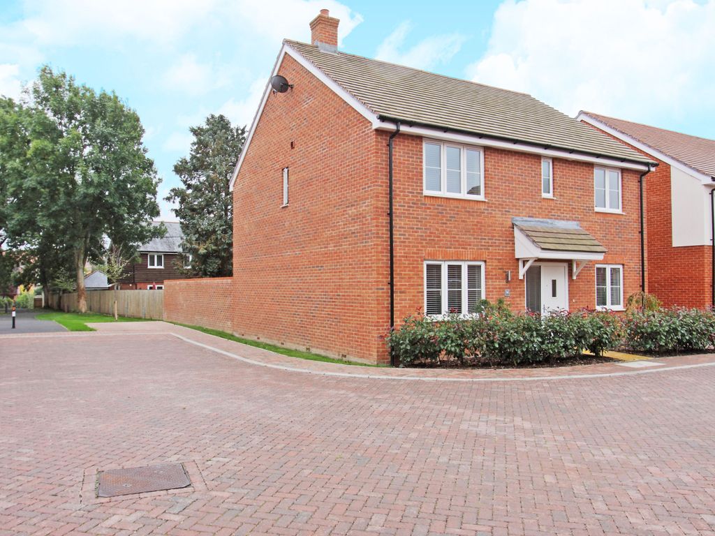 4 bed detached house for sale in Mulberry Road, Picket Piece, Andover