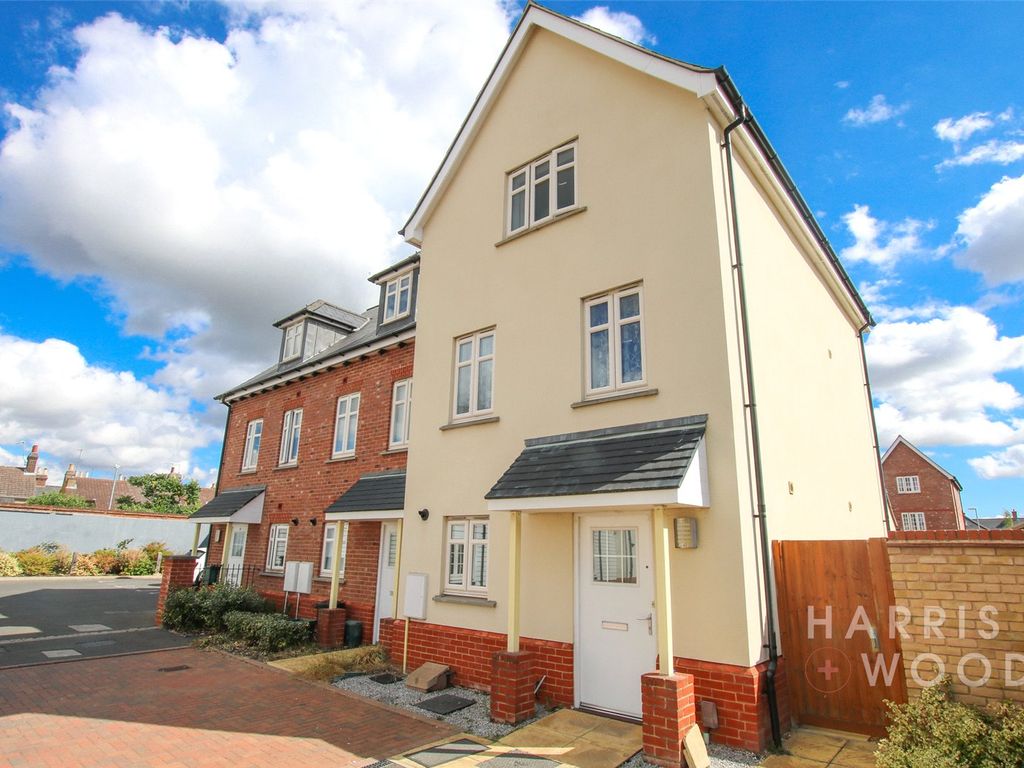 4 bed end terrace house to rent in Meeanee Mews, Colchester, Essex CO2