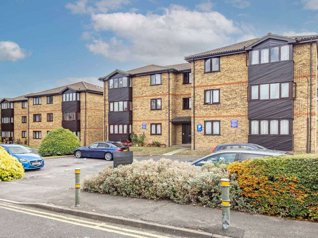 2 bed flat for sale in Ashbourne Road, Mitcham CR4 Zoopla