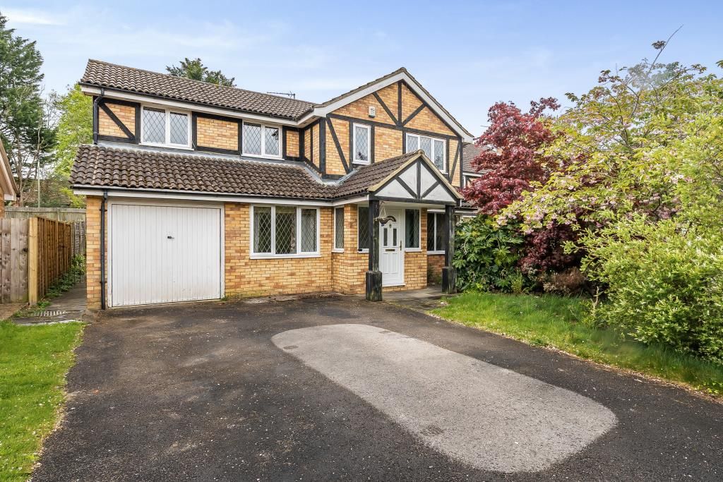 3 bed detached house for sale in Virginia Water, Surrey GU25, £600,000