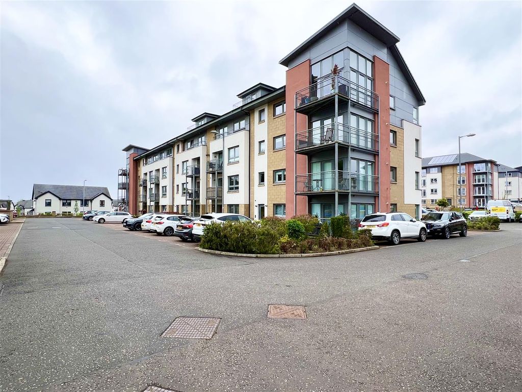2 bed flat for sale in Leyland Road, Motherwell ML1 Zoopla