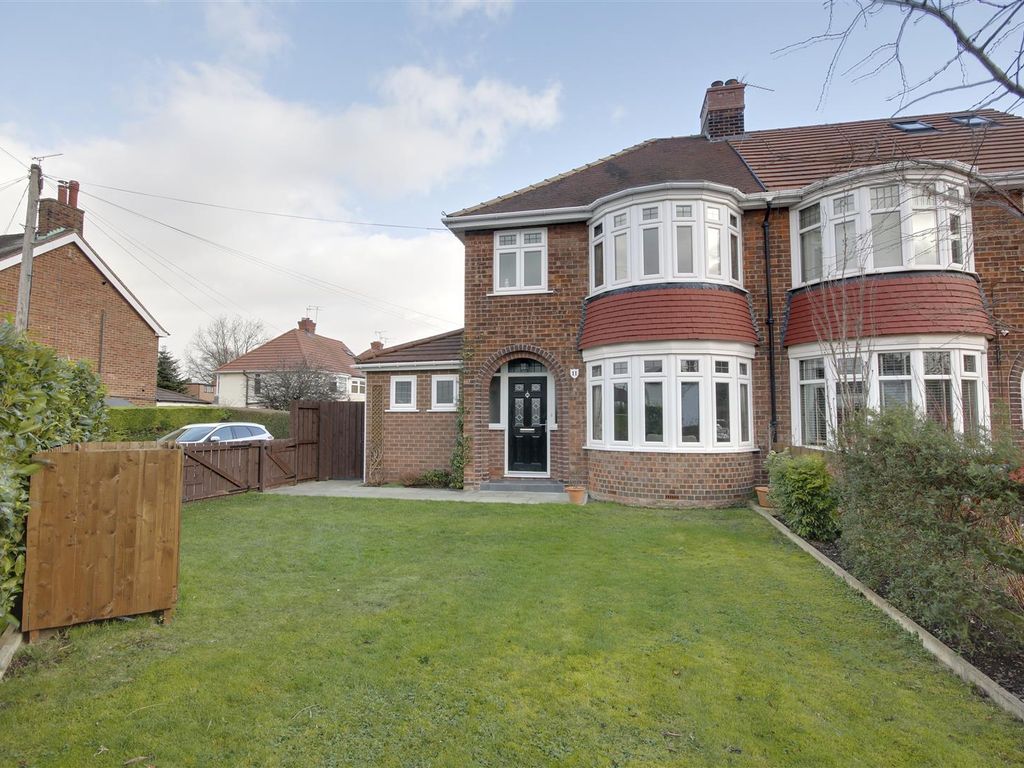 3 bed semidetached house for sale in Southwood Road, Cottingham HU16