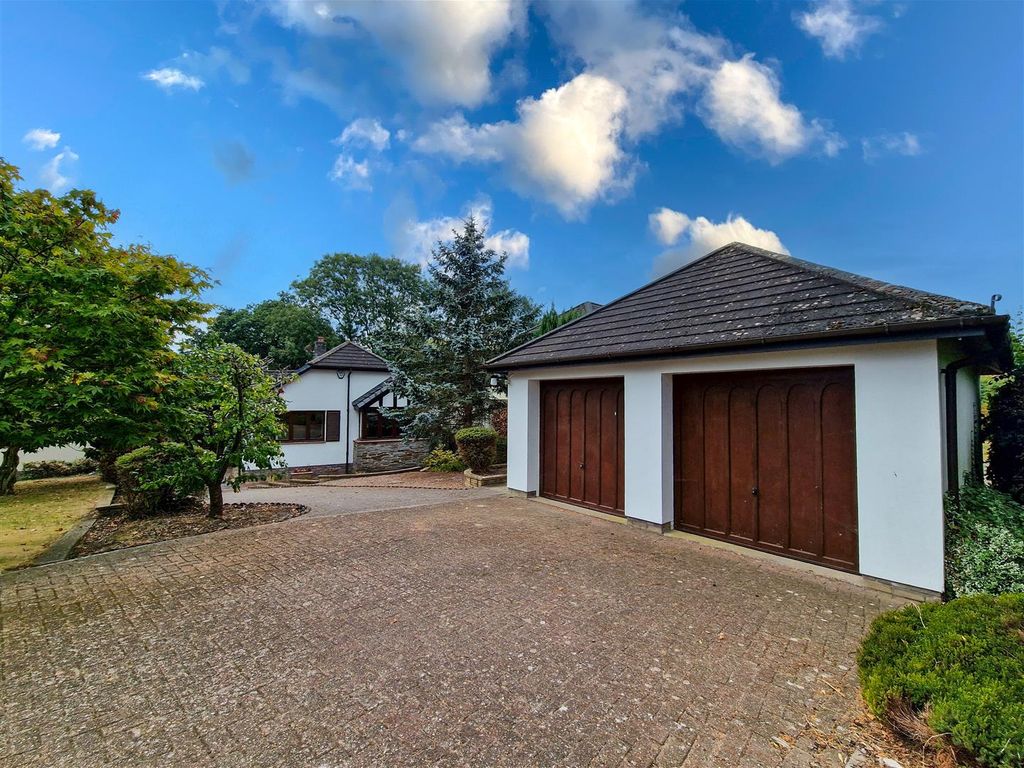 3 bed detached bungalow for sale in Philip Avenue, Barnstaple EX31 Zoopla