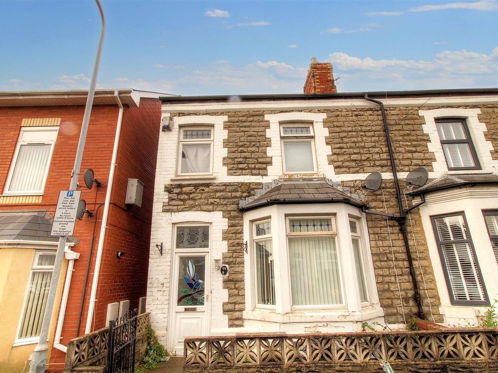 3 bed end terrace house for sale in Pyke Street, Barry CF63, £140,000