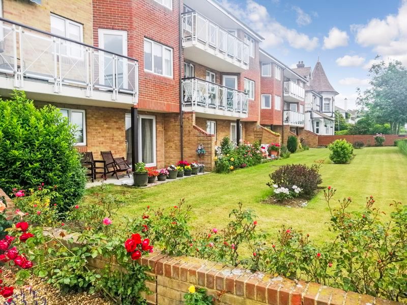 1 bed flat for sale in Frinton Lodge, The Esplanade, FrintonOnSea