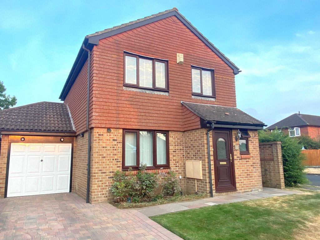 3 bed detached house for sale in Cutter Avenue, Warsash, Southampton