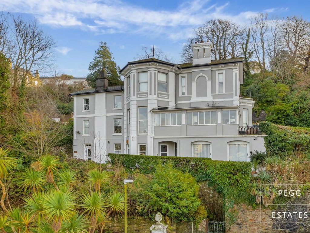 Drake Court, Higher Woodfield Road, Torquay TQ1