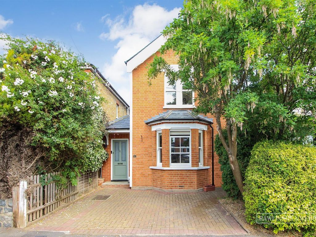 4 bed detached house for sale in Beauchamp Road, West Molesey KT8, £