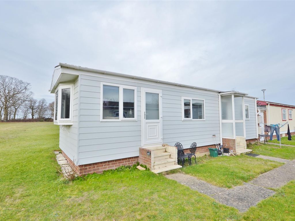 1 bed mobile/park home for sale in Meadow View Park, St. Osyth Road